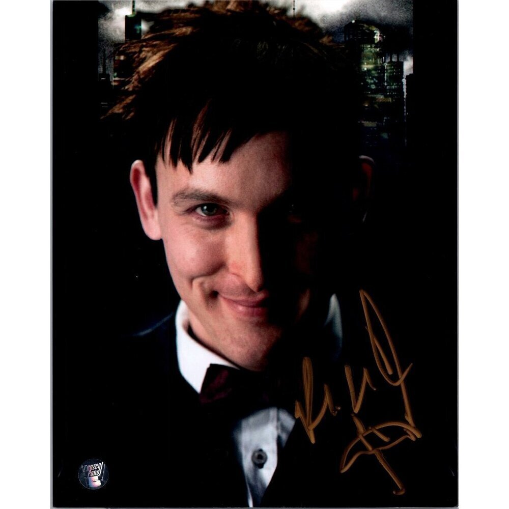 ROBIN LORD TAYLOR Signed GOTHAM 8x10 Photo PENGUIN Autograph Frozen Pond